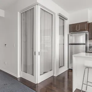 2 Bedroom W/ Amazing Views & Parking Toronto